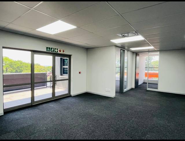 250M² OFFICE TO LET IN FOURWAYS